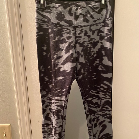 Nike Workout Leggings - Picture 5 of 6
